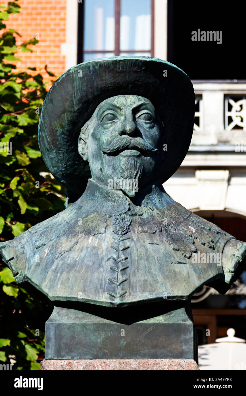 Umea, Schweden - 25. August 2019: Statue des Königs, der die Stadt im Jahre des Herrn 1622 gegründet Stockfoto