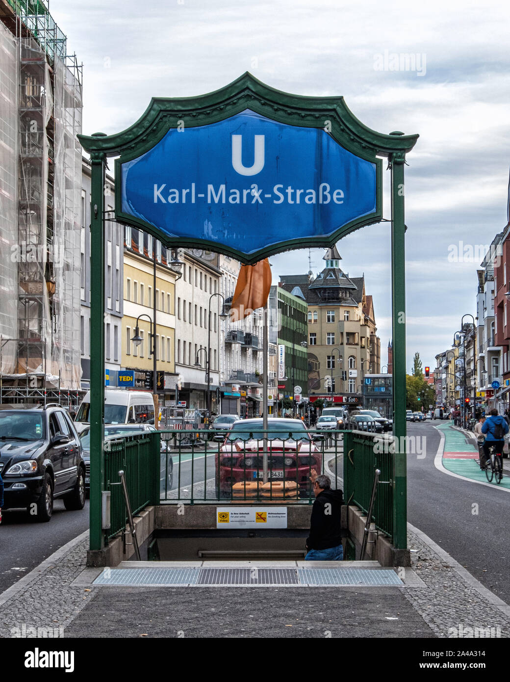 Karl Marx Straße U-Bahn U-Bahn Bahnhof Ientrance n Neukölln, Berlin Stockfoto