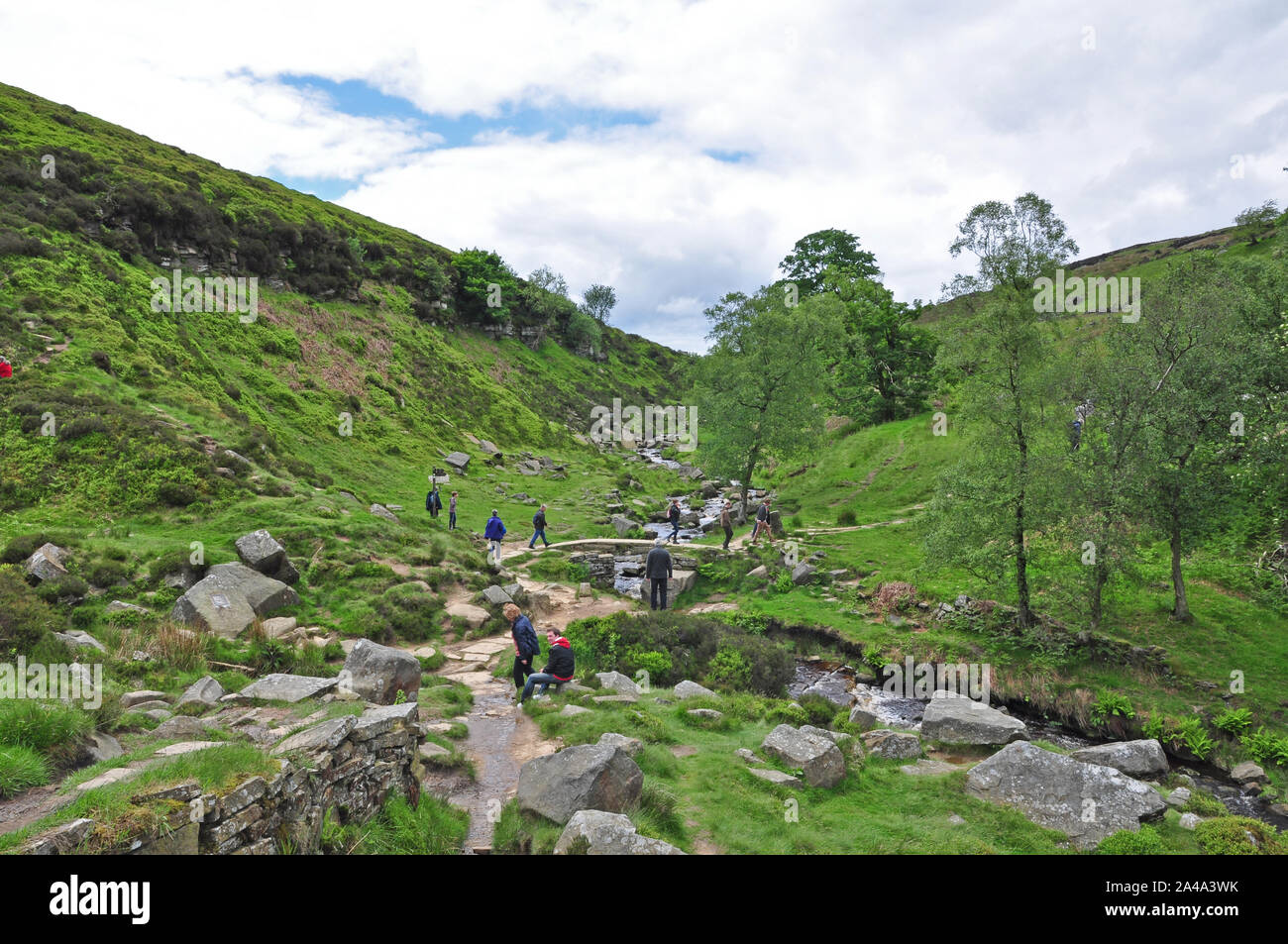 Touristen, Bronte Brücke, Haworth, Yorkshire Stockfoto