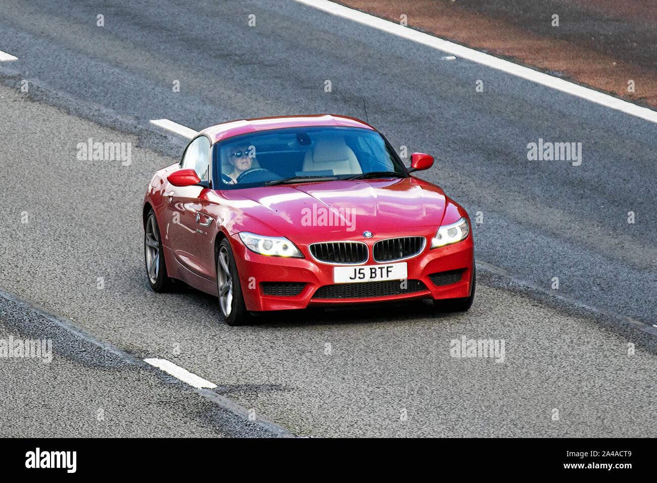 Bmw Z4 M Sport Stockfotos Und Bilder Kaufen Alamy Bmw Z4 M Sport Stockfotos Und Bilder Kaufen Alamy