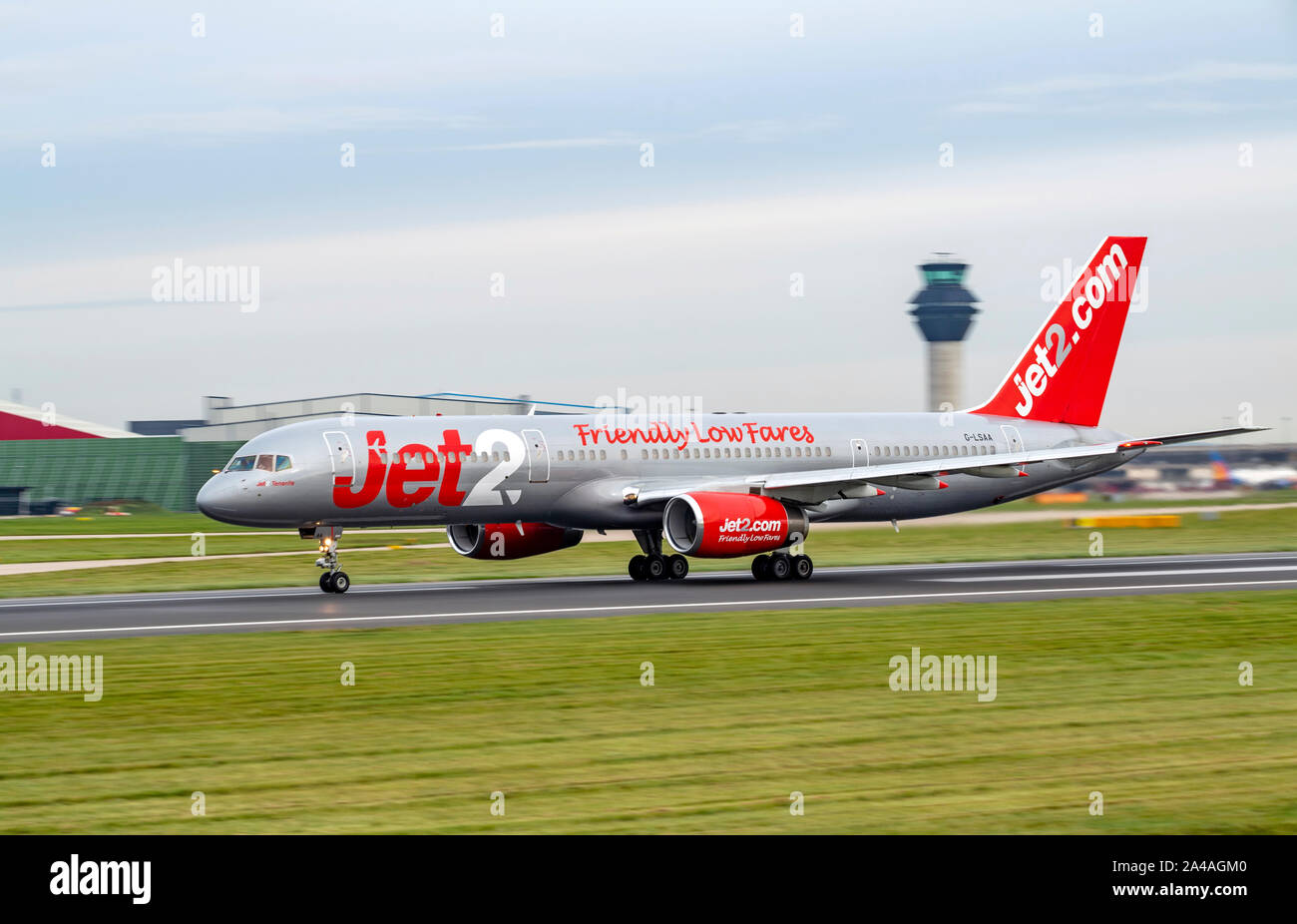 Jet2, Boeing,757-200, G-LSAA, auf dem Flughafen Manchester Stockfoto