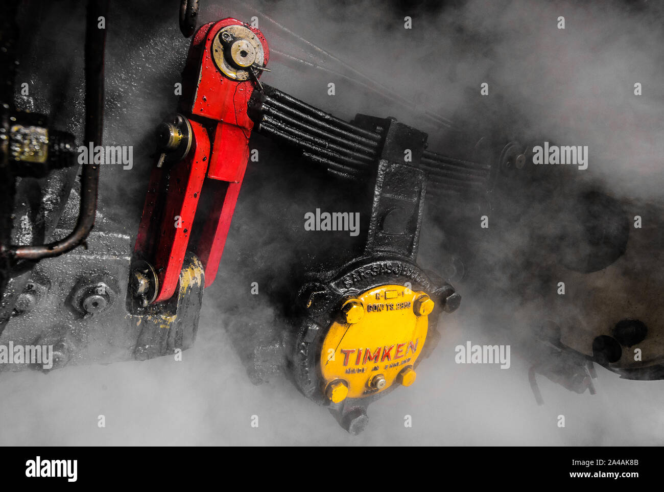 Dampf und Stahl. Fahrwerk, Federn, links auf der Ex South African Railways NGG 16 Klasse Garratt Dampfzug gefunden. Stockfoto