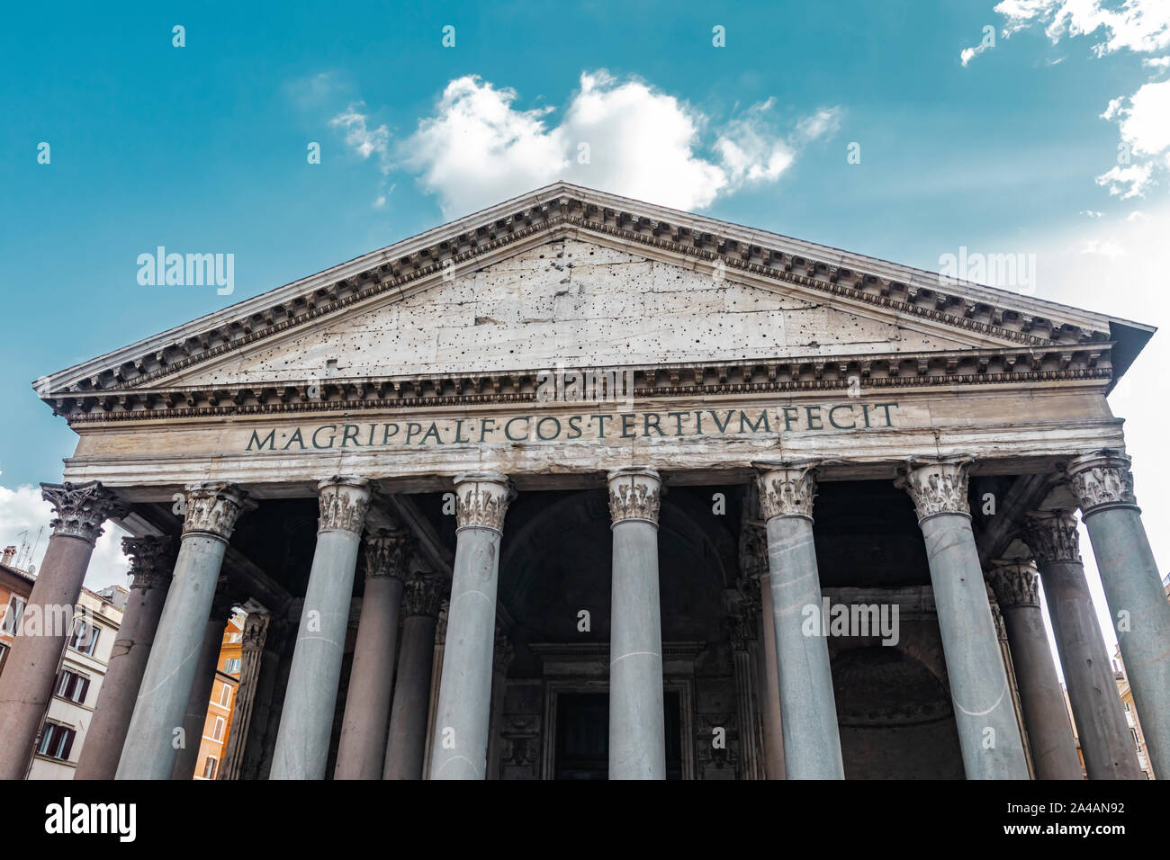Rom, Italien, 6. Oktober 2019: Architektur von Pantheon Monument, Wahrzeichen mit Säulen in der Stadt. Stockfoto