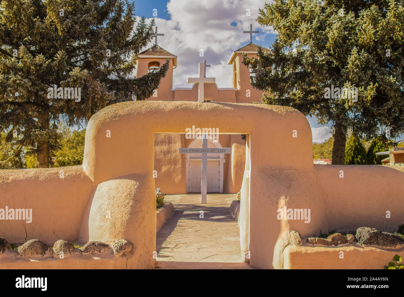 Taos USA Historisches 200 Jahre alten San Francisco De Asis Kirche in Taos New Mexico Stockfoto