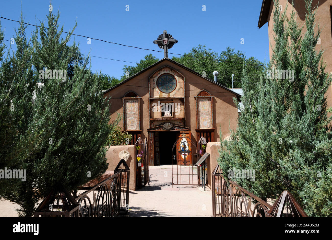 Die Santo Nino de Atocha Kapelle (Kapelle) der Kinder im El Santuario De Chimayo, New Mexico. Die Kapelle stammt aus dem Jahr 1856. Stockfoto