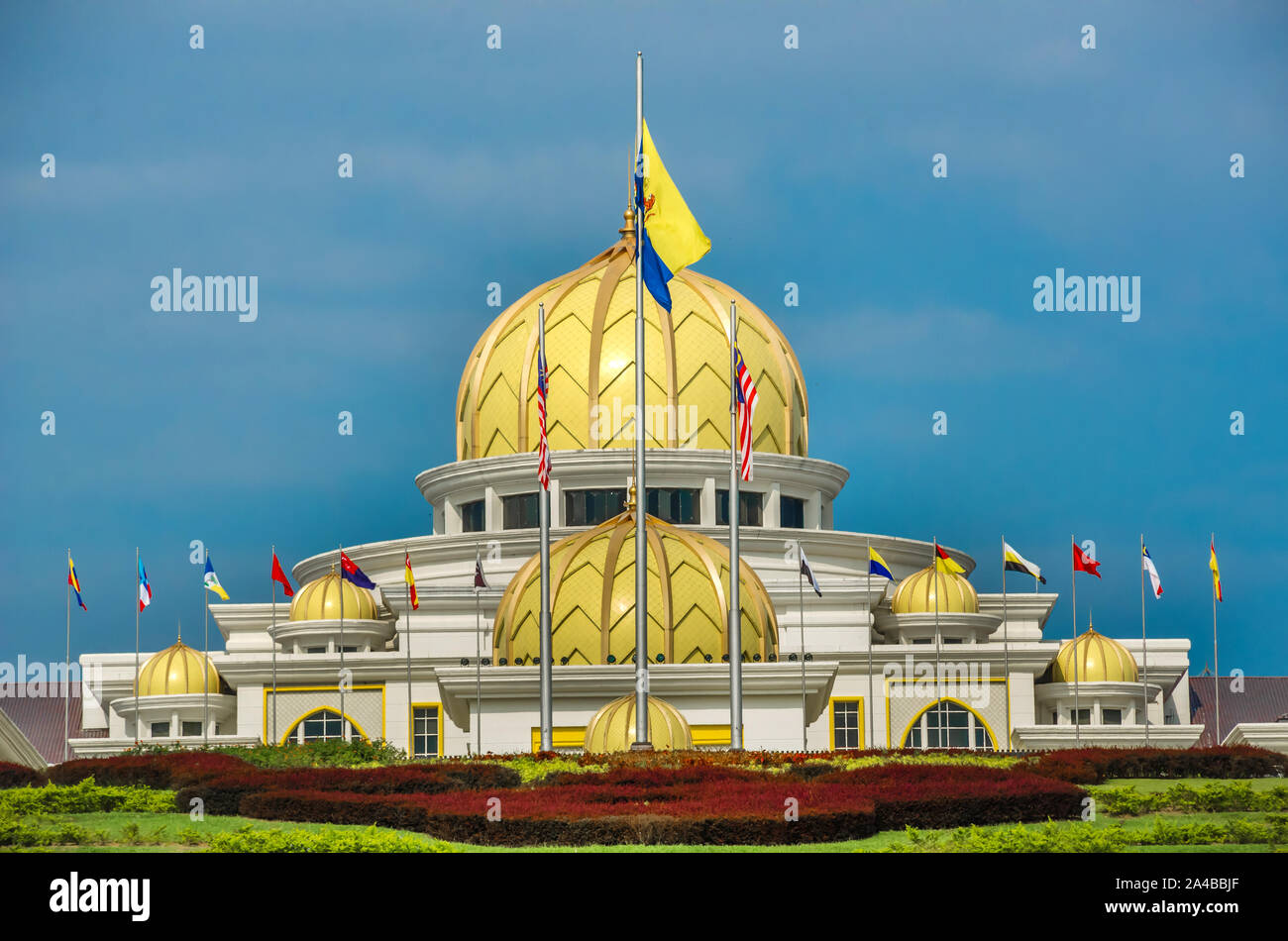 KUALA LUMPUR, Malaysia - 18. Dezember 2018: Die Istana Negara, (malaiisch für National Palace) ist die offizielle Residenz des Monarchen von Malaysia. Stockfoto