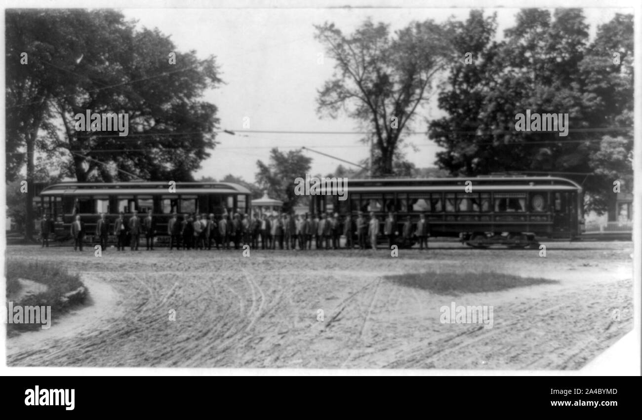 Die Hugenotten und Rockrimmon, erste elektrische Autos durch Brimfield nach Worcester, 1. Juli 1907 Stockfoto