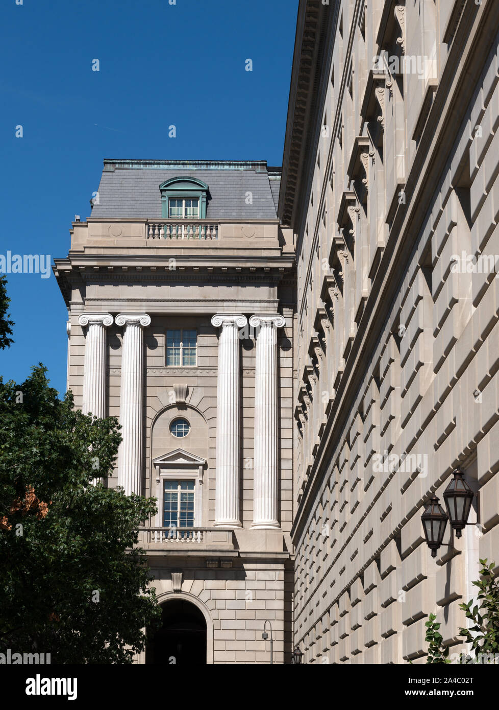 Der Internal Revenue Service Gebäude, in der Mitte des Federal Triangle Komplex in Washington, D.C entfernt Stockfoto