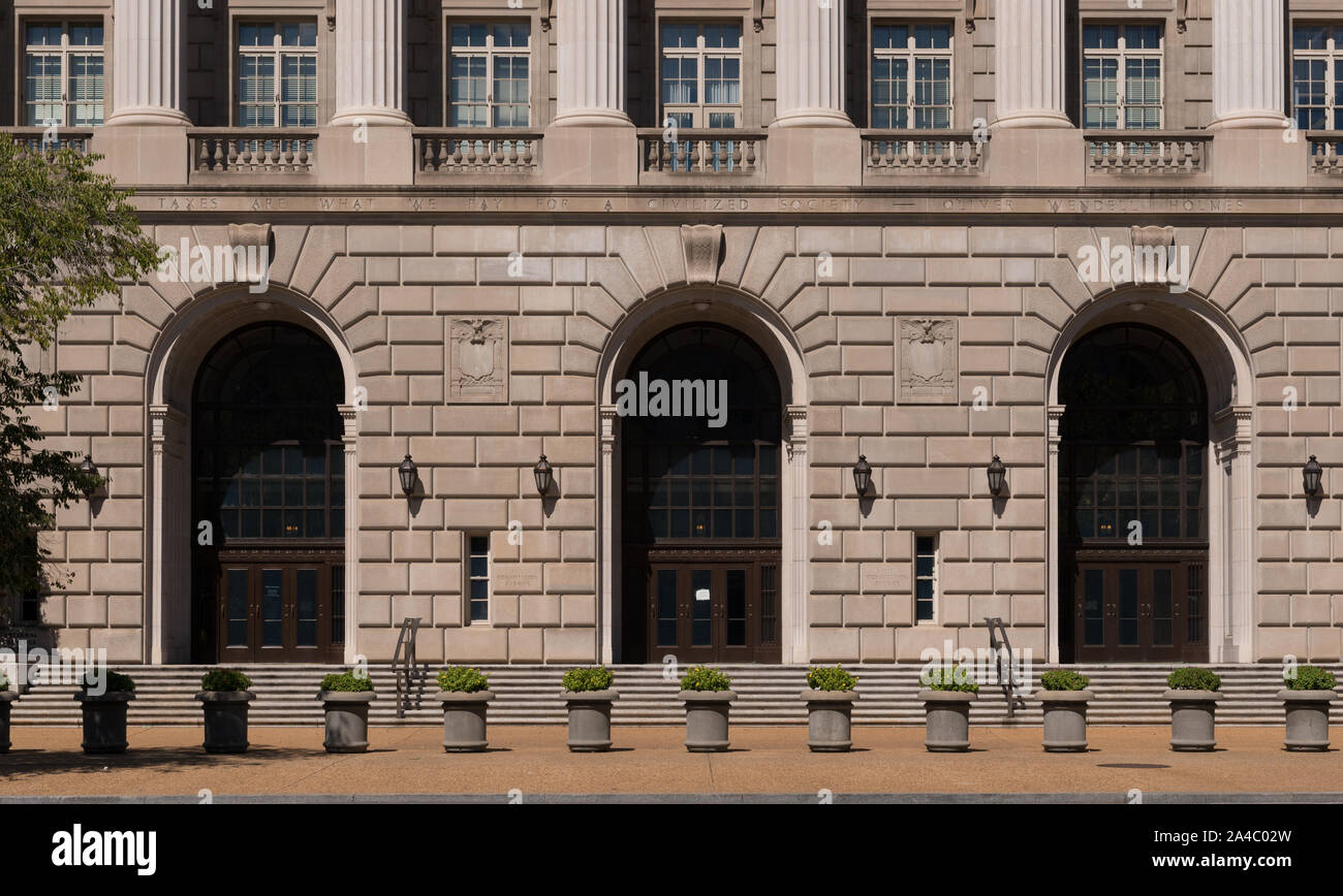 Der Internal Revenue Service Gebäude, in der Mitte des Federal Triangle Komplex in Washington, D.C entfernt Stockfoto