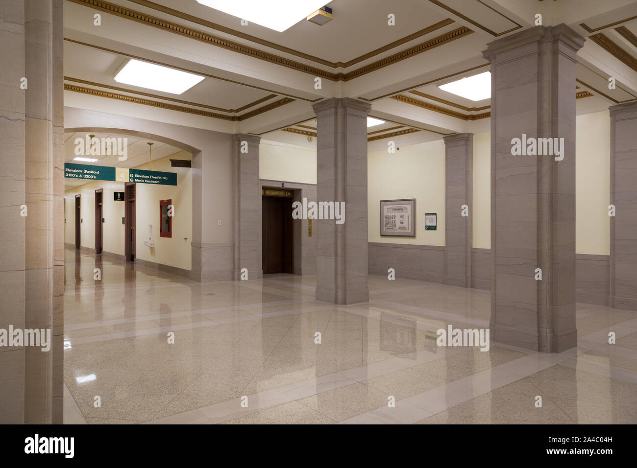 Der Internal Revenue Service Gebäude, in der Mitte des Federal Triangle Komplex in Washington, D.C entfernt Stockfoto