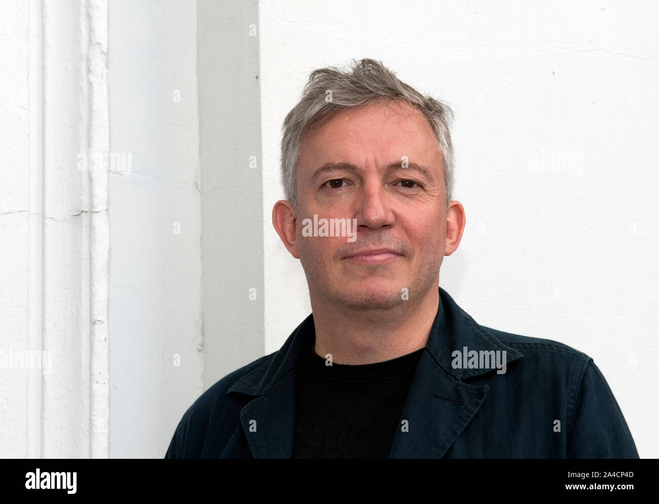 Giles Duley, ein englischer Portrait und dokumentarischen Fotograf und Autor. Er ist am besten bekannt für seine Arbeit dokumentieren die langfristigen Auswirkungen des Krieges. Er ist CEO der NGO Erbe des Krieges Foundation, und Aktivist für die Rechte von Menschen mit Behinderungen durch Konflikt verursacht. Stockfoto