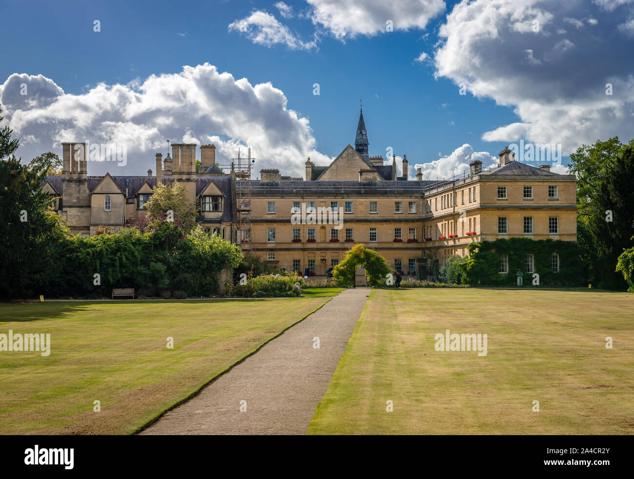 Hinterrasen des Trinity College (vollständiger Name: Das College of the Holy and Undivided Trinity in the University of Oxford) in Oxford, Großbritannien. Stockfoto