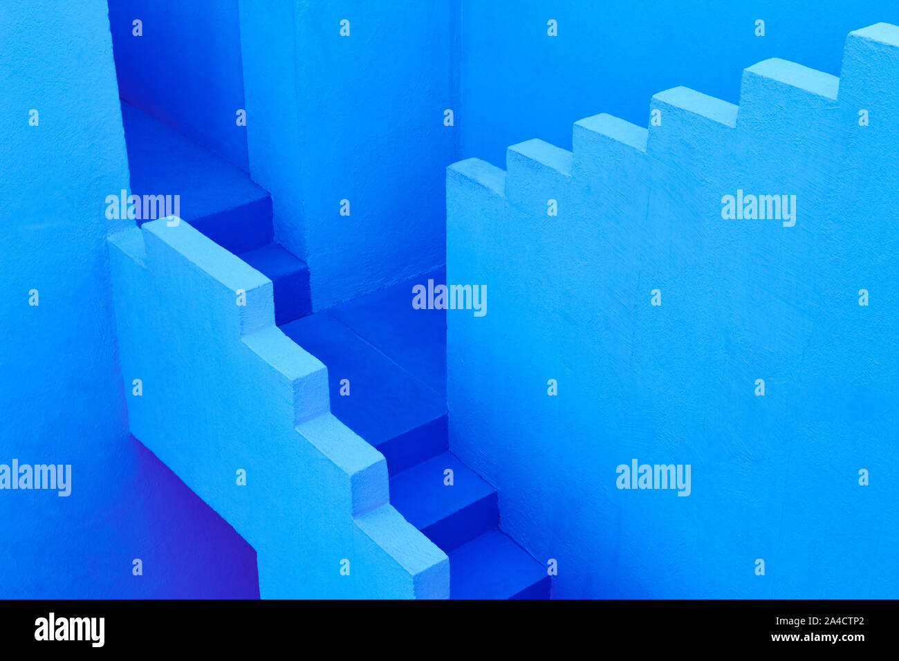 Geometrische Gebäude detail. Die rote Wand, La Manzanera. Calpe, Spanien Stockfoto