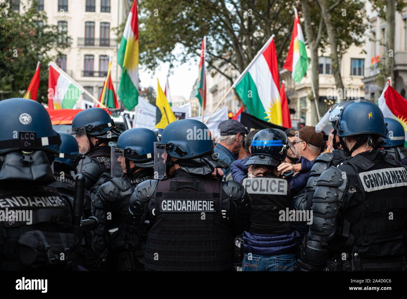 Am 12. Oktober 2019, Lyon, Auvergne-Rh ône-Alpes, Frankreich. Demonstration gegen türkische Streiks in Syrien. Polizei in der Demonstration Eingreifen nach einem Stockfoto