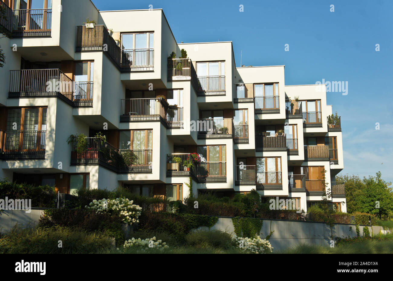 Warschau, Polen. 15. August 2019. Moderne, luxuriöse Wohnung, Gebäude in Warschau Goclaw Stockfoto