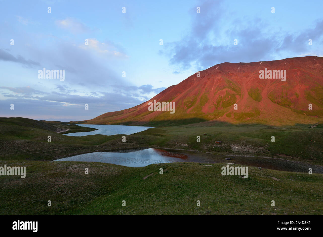 Pamir, Landschaften im Alay Tal, das ist der Weg für die Spitze der zweitgrößte in Kirgisistan und Tadschikistan - Ibn Sina (Awicen peak Stockfoto