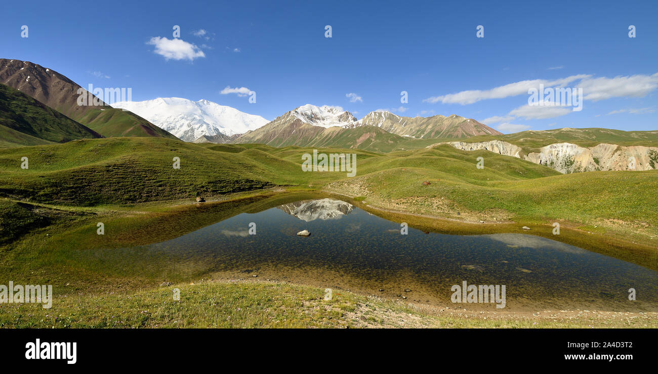 Pamir, Landschaften im Alay Tal, das ist der Weg für die Spitze der zweitgrößte in Kirgisistan und Tadschikistan - Ibn Sina (Awicen peak Stockfoto
