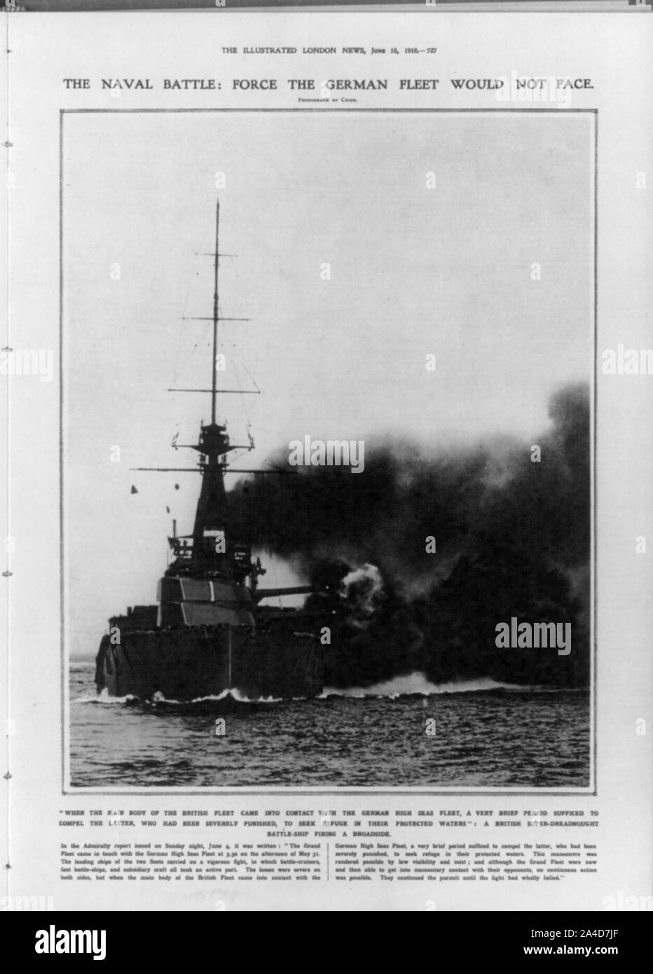Die seeschlacht tritt die deutsche Flotte nicht ausgesetzt wäre. ... Eine britische Super-dreadnought Kriegsschiff feuerte Breitseiten Stockfoto
