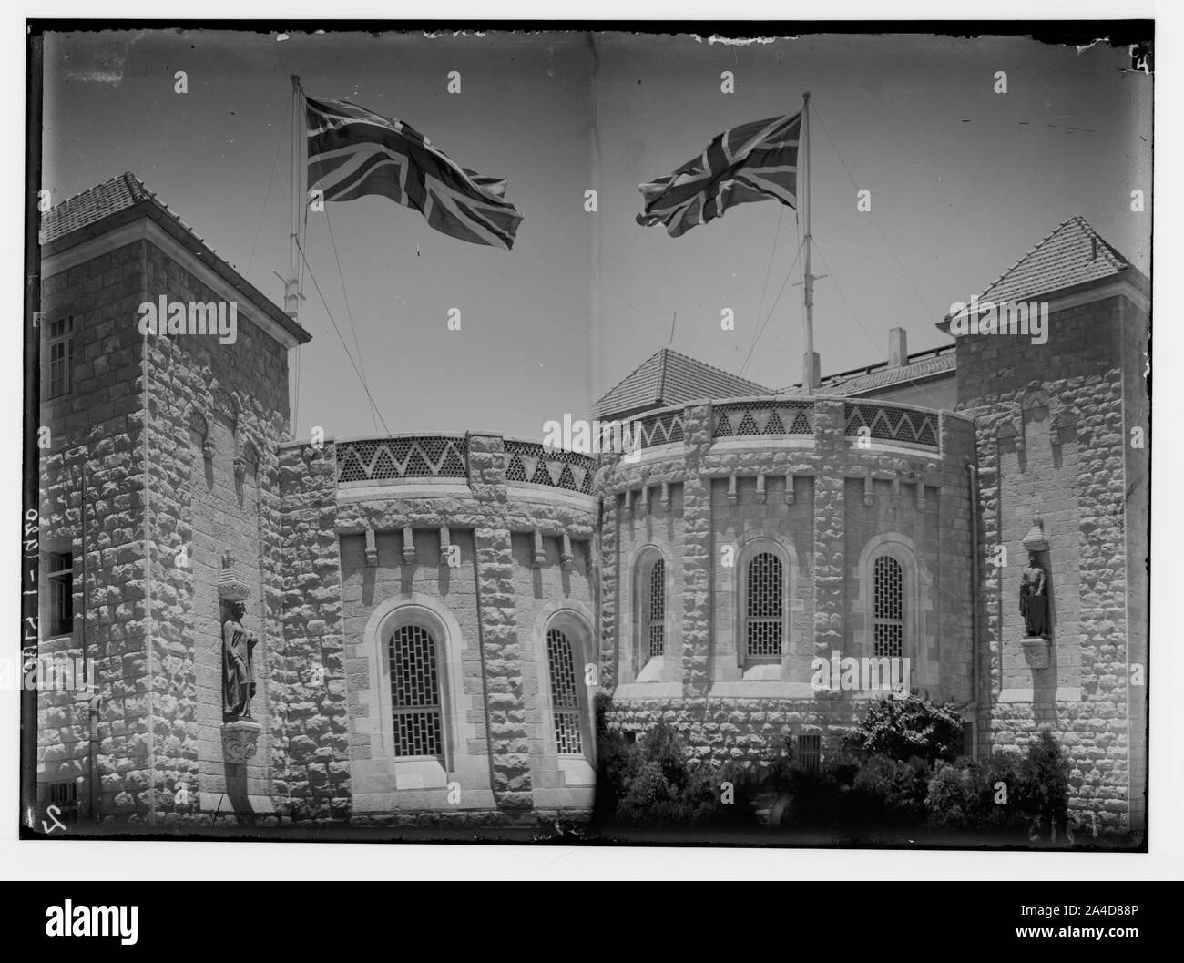 Die neue Ära in Palästina. Die Ankunft von Sir Herbert Samuel, H.B.M. Hohe Kommissar, etc. Union Jack angezeigt erstmals auf das Government House Stockfoto