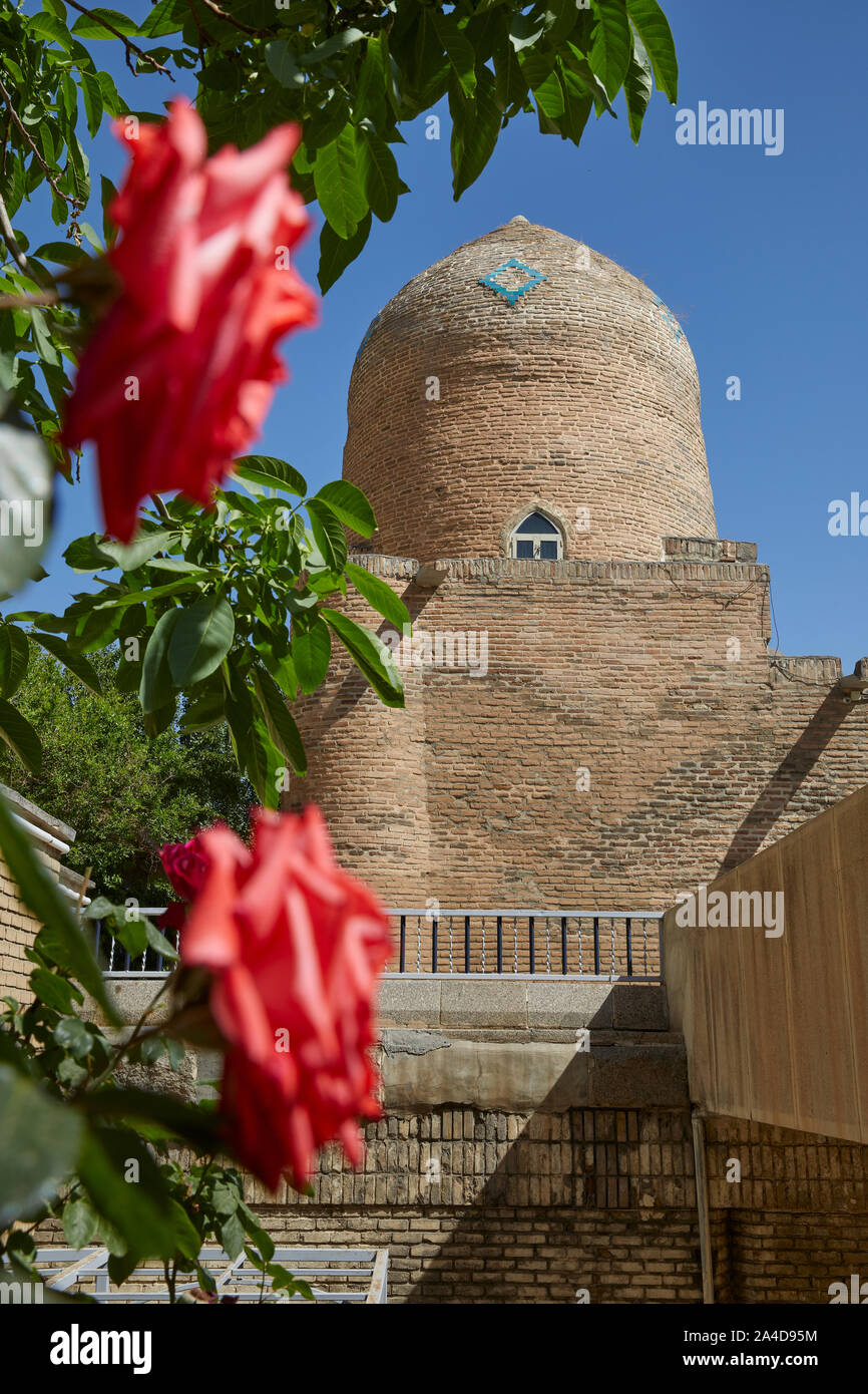 Das Grab von Esther und Mordechai in Hamadan im Iran, genommen am 05.06.2017. In das Mausoleum, die Achamenid Königin Ester und Frau von Xerxes I und ihre Cousine und Adoptivvater Mordechai sind sagte begraben worden zu sein. Es ist eine wichtige jüdische Wallfahrtsort in Iran. | Verwendung weltweit Stockfoto