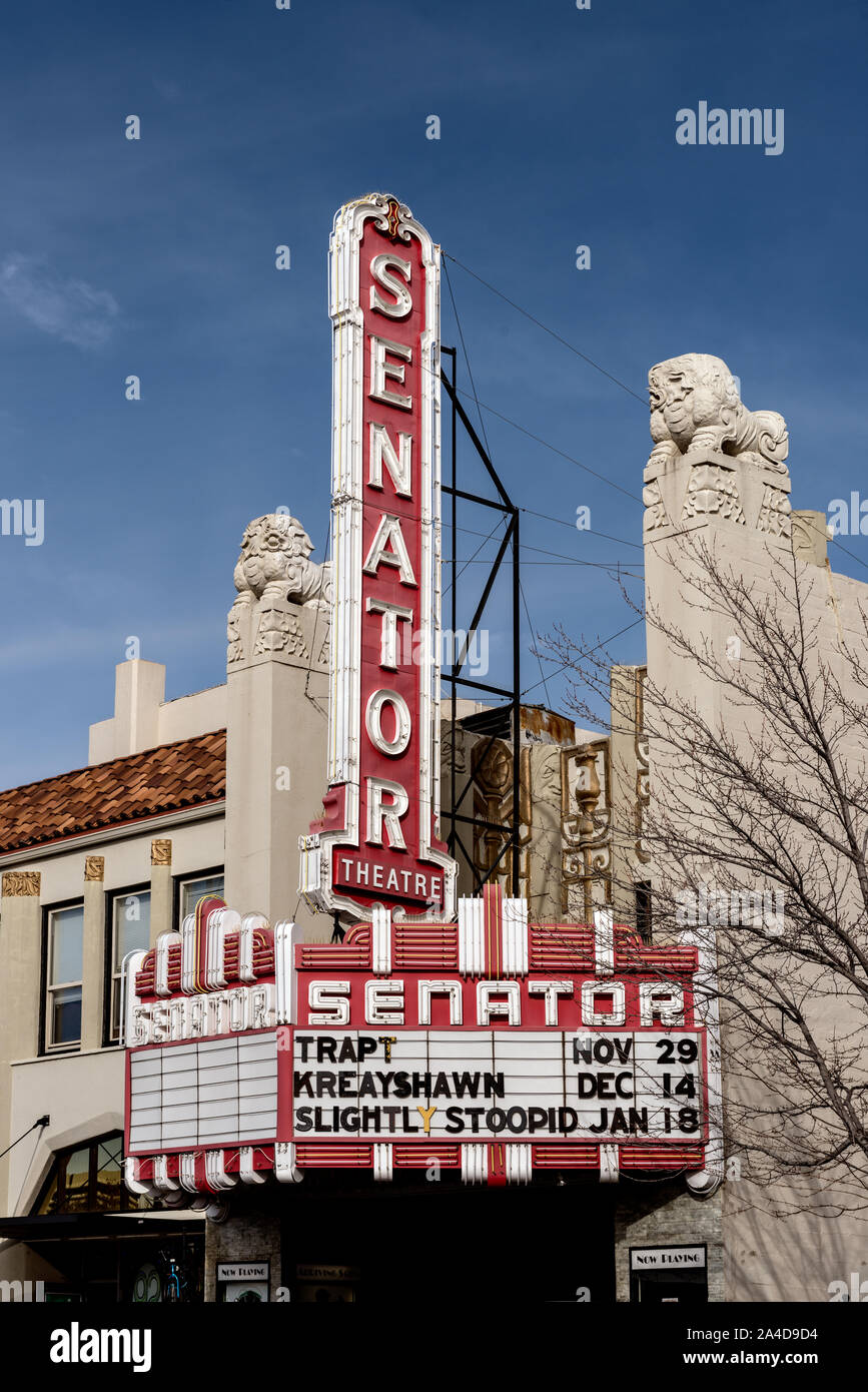 Der alte Senator Film Theater wurde ein live-Musik, die in diesem lebhaften College (California State University in Chico) Stadt in Nordkalifornien Stockfoto