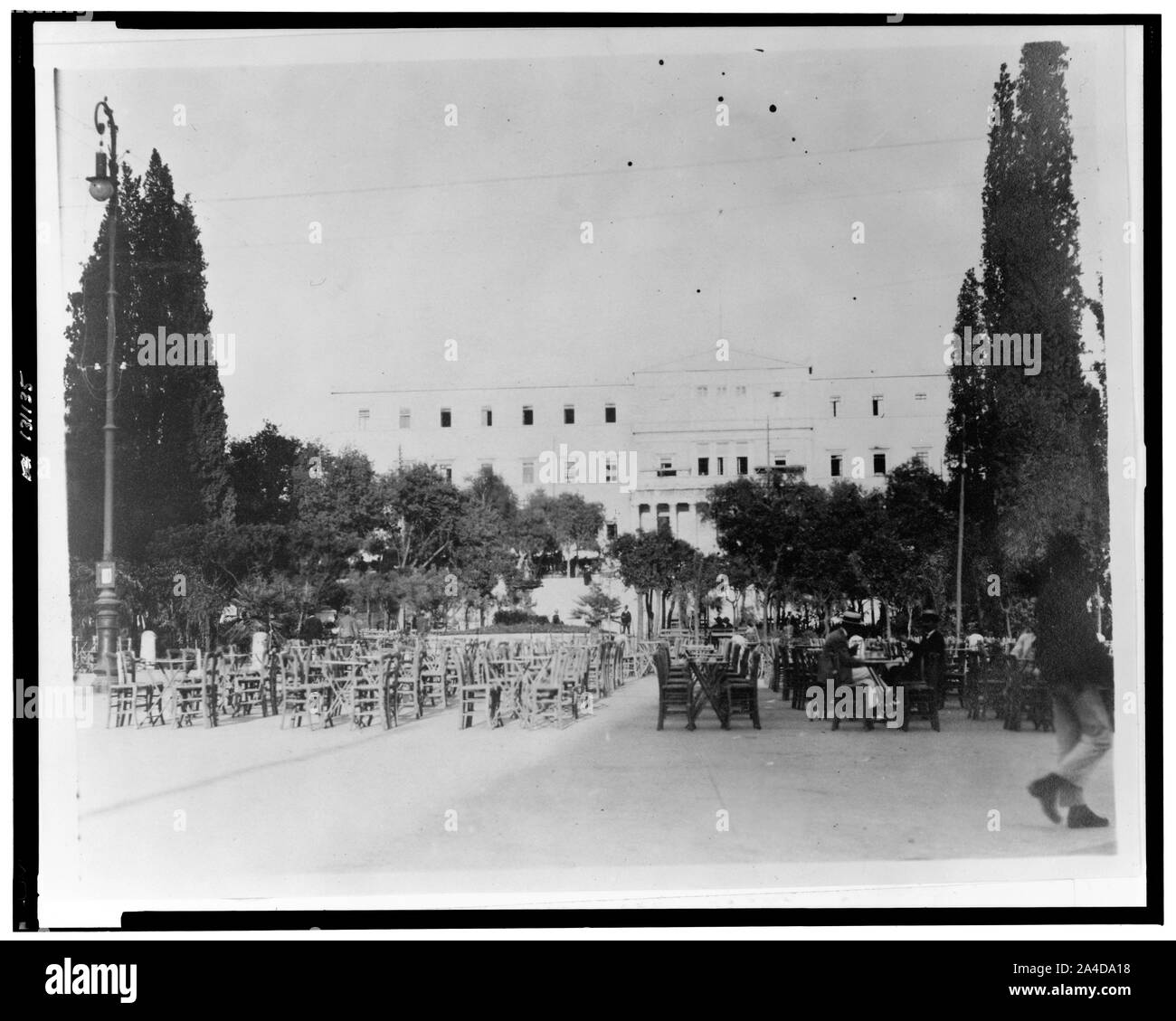 Der alte Palast von Athen, heute Sitz des Near East Relief Kommission, die hier für [a] tausend Waisenkinder kümmert Stockfoto
