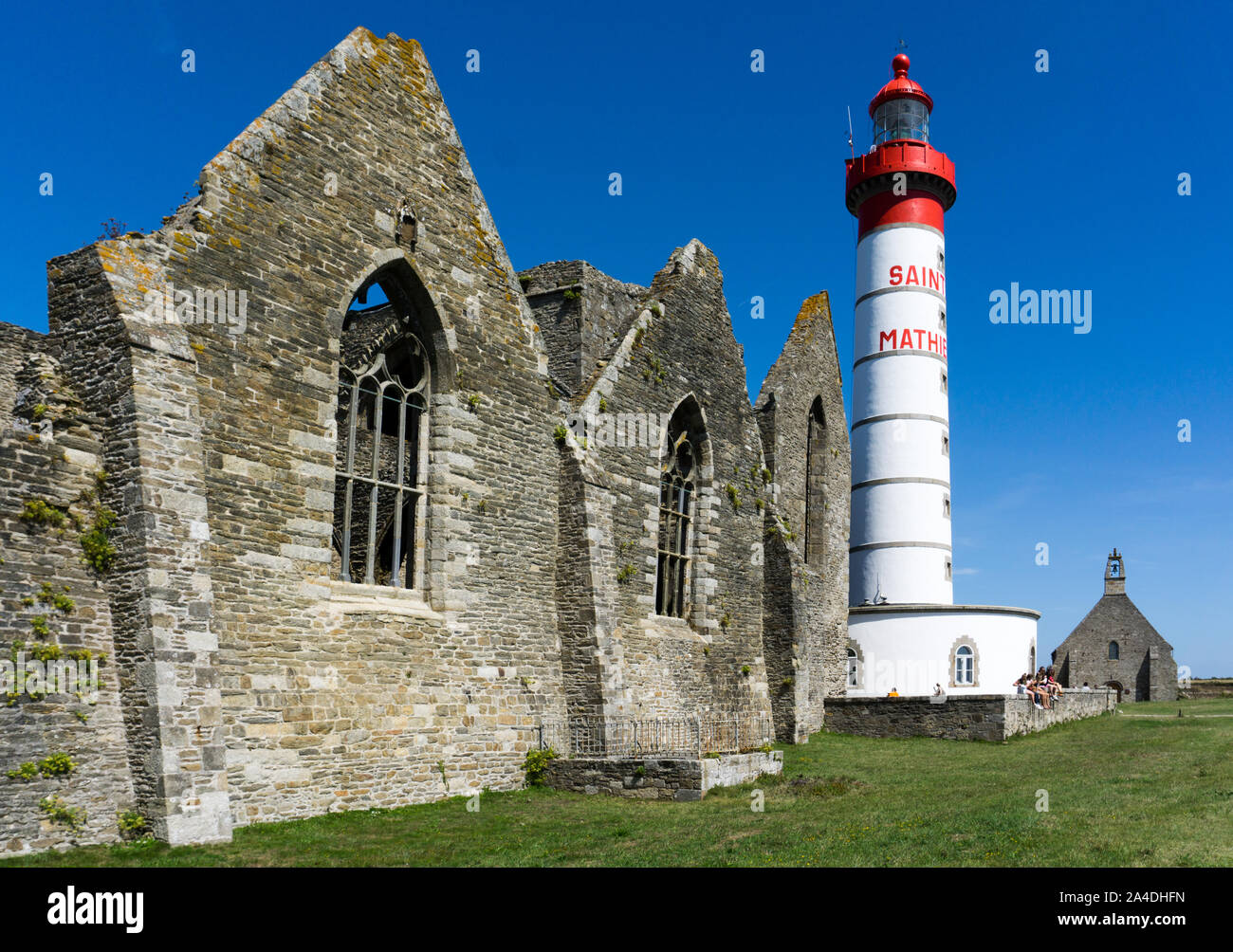 Crozon, Finistere/Frankreich - 22. August 2019: Blick auf den Punkt Saint  Mathieu Leuchtturm und Abtei und Kapelle an der Küste der Bretagne in  Frankreich Stockfotografie - Alamy