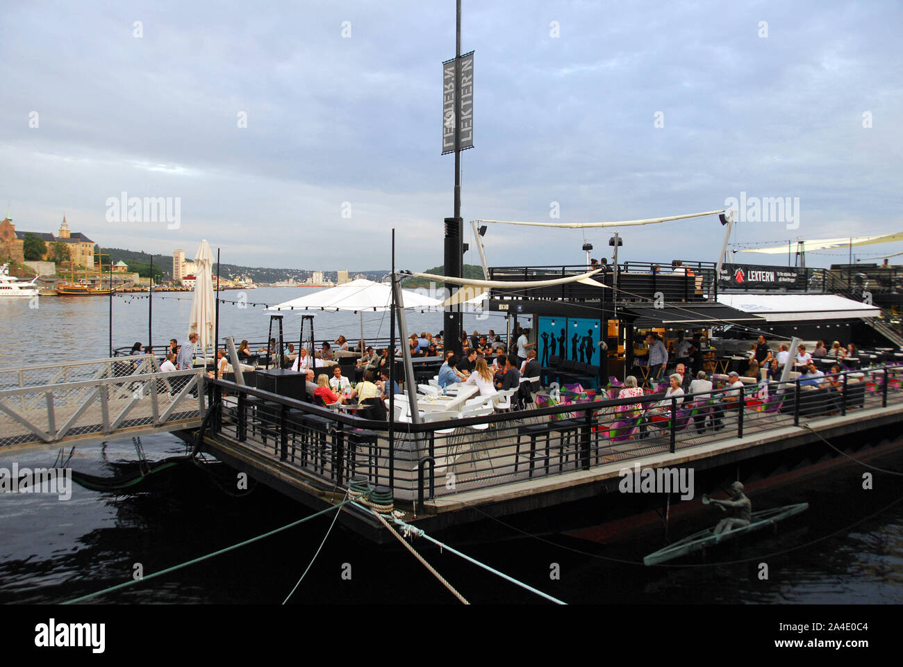 Norwegen, Oslo, Aker Brygge Pier Stockfoto