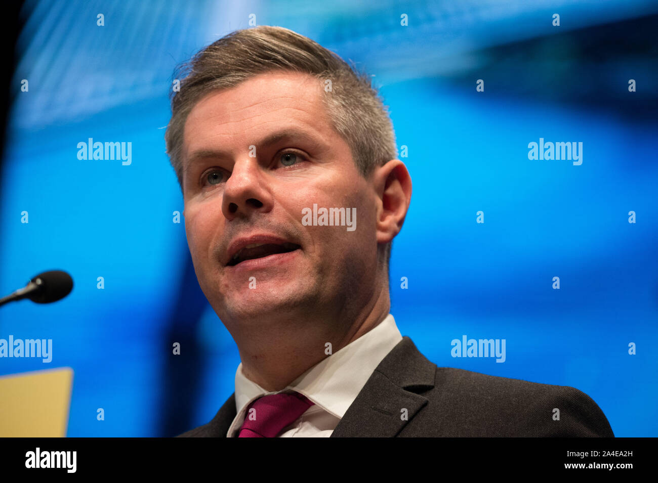 Aberdeen, Großbritannien. 14 Okt, 2019. Aberdeen, 14. Oktober 2019. Im Bild: Derek Mackay MSP-Kabinett Sekretär für Finanzen, Wirtschaft und Fair Work, Scottish National Party (SNP). Klimawandel Rede bei der Scottish National Party (SNP) Konferenz auf der Veranstaltung komplexe Aberdeen (teca). Credit: Colin Fisher/Alamy leben Nachrichten Stockfoto