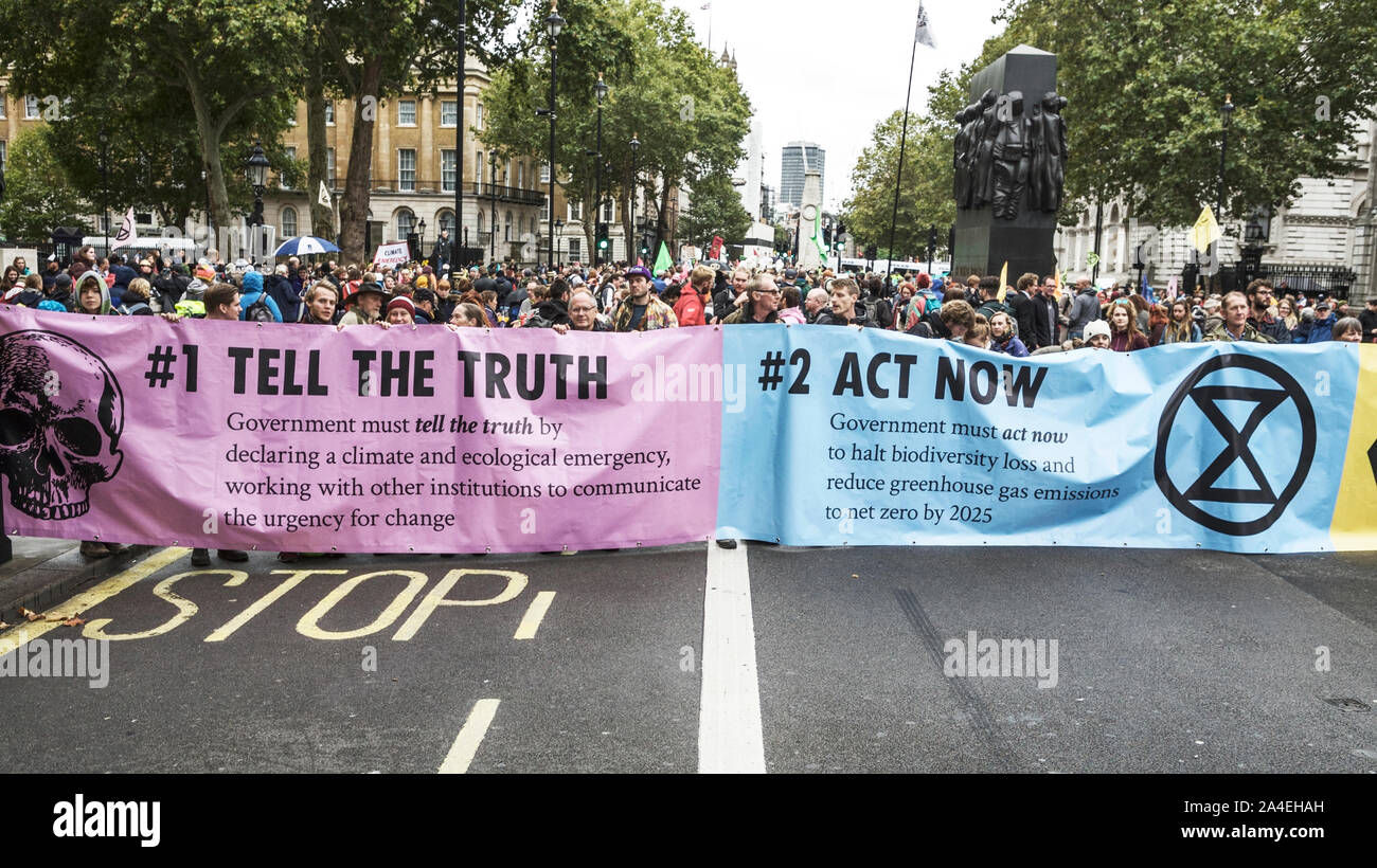 Klima Notfall: Aussterben Rebellion London - Umwelt protestieren Aktivisten - anspruchsvolle Regierungen Maßnahmen gegen den Klimawandel. Stockfoto
