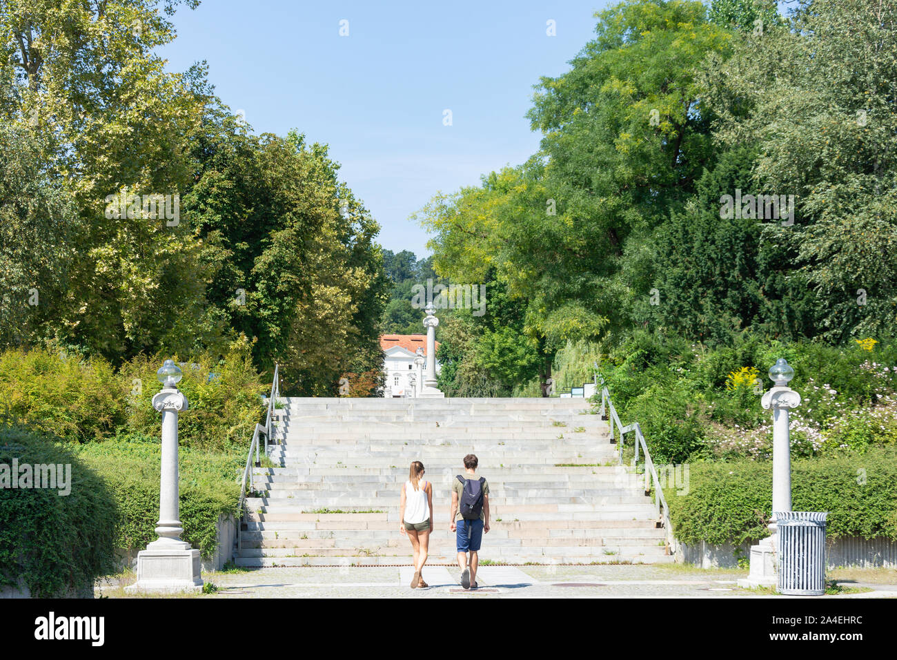 Eingang Schritte zum City Park Tivoli, Ljubljana, Slowenien Stockfoto