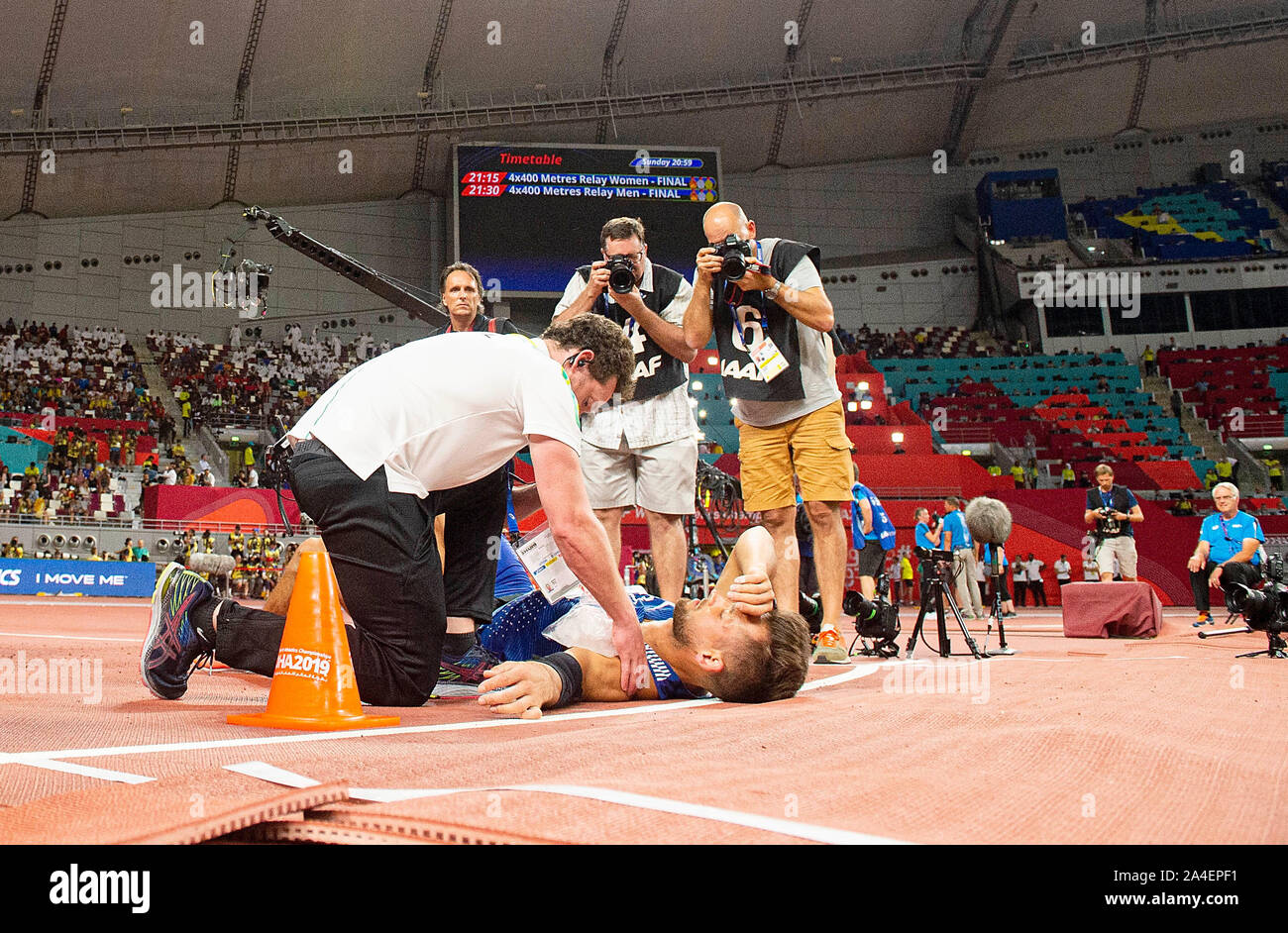 Magnus KIRT (EST/Platz 2) ist verletzt auf dem Boden sind, behandelt werden, Verletzung, Final der Männer Speerwurf, am 06.10.2019 Wm 2019 in Doha/Katar, vom 27.09. - 10.10.2019. | Verwendung weltweit Stockfoto