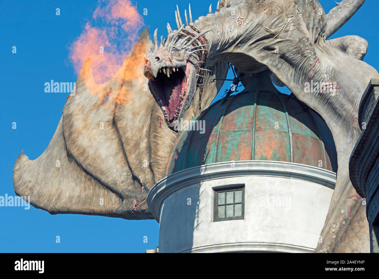 Gringotts feuerspeiende Drachen, der Winkelgasse, Zauberwelt von Harry Potter, Universal Studios Resort, Orlando, Florida, USA Stockfoto