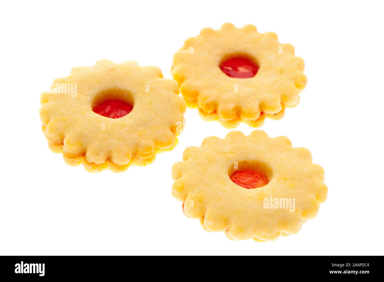 Weihnachten Cookies: Mehrere runde Weihnachtsplätzchen mit Erdbeermarmelade Stockfoto