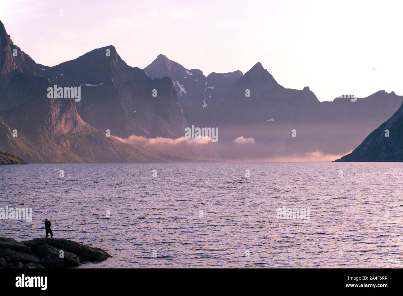 Dramatischer Landschaft an der nordwestlichen Küste von Norwegen während einer Kreuzfahrt auf der Huritgruten. Trondelag, Norwegen, Europa Stockfoto