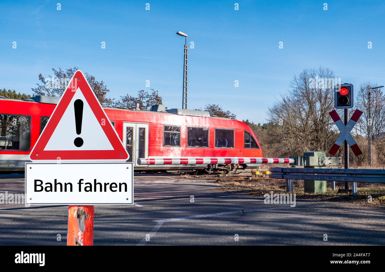Schild Zug fahren Konzept Umweltschutz Stockfoto