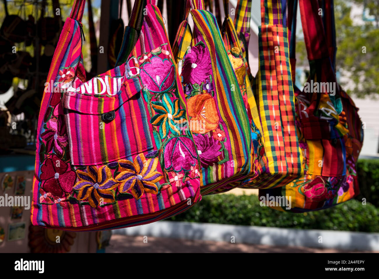 Mahagoni Bucht Kreuzfahrt Schiff aufhalten, Roatan, Honduras Stockfoto