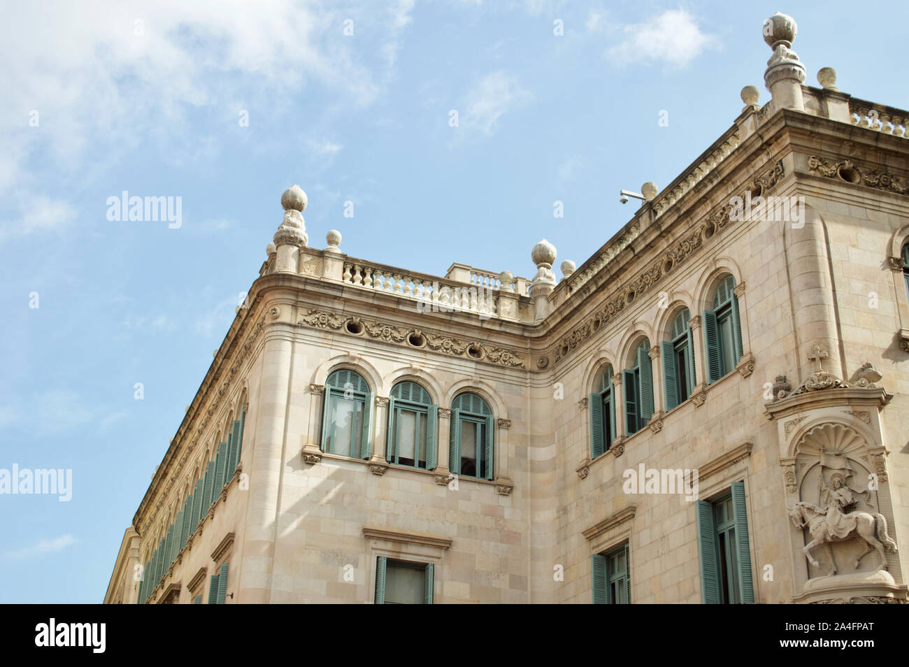 Ein Gebäude an der Placa de Sant Jaume in Barcelona, Spanien Stockfoto