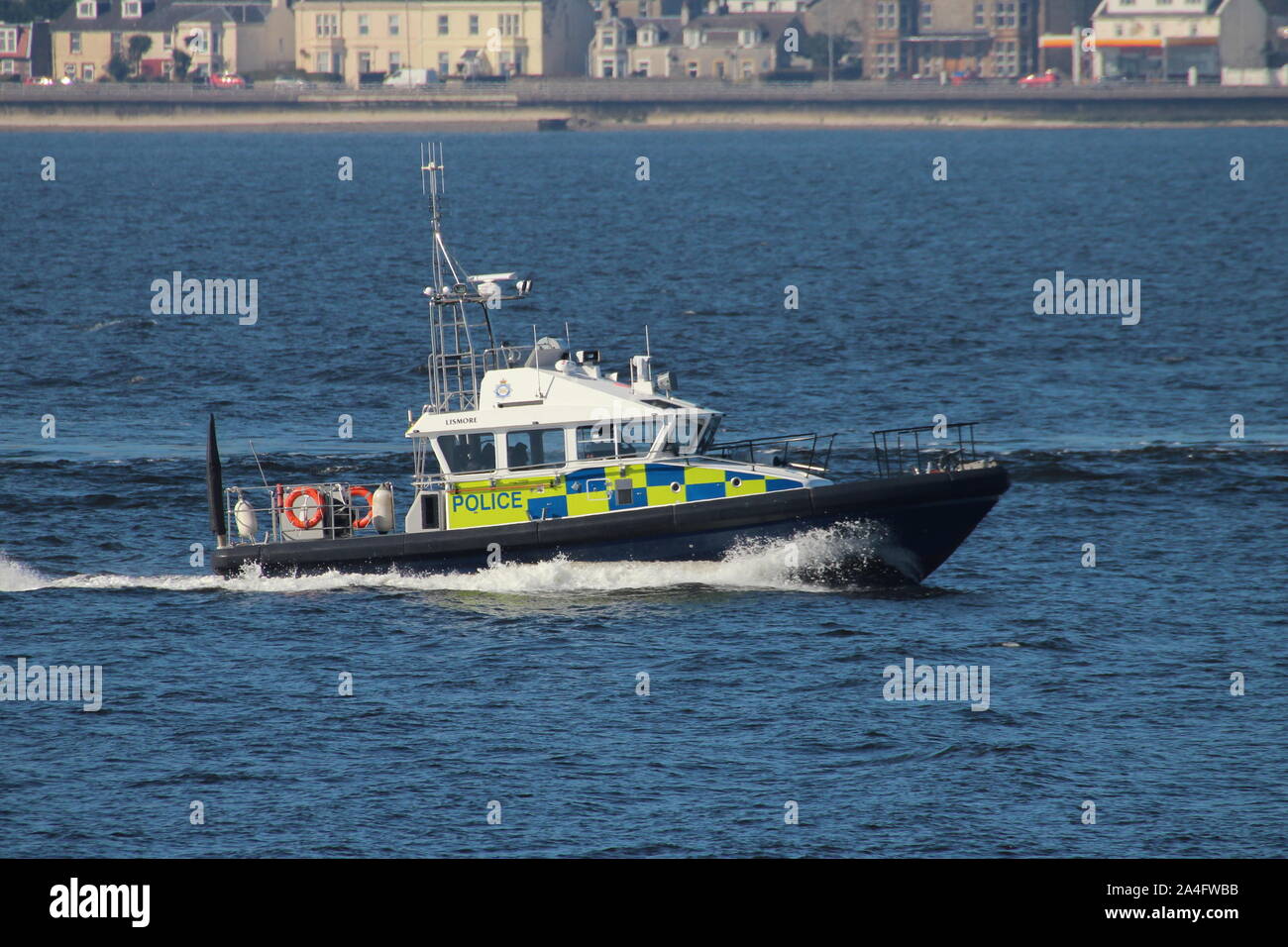 MDP Lismore, einer Insel-Klasse starten, indem das Ministerium der Verteidigung Polizei betrieben, vorbei an Cloch Punkt auf dem Firth of Clyde. Stockfoto