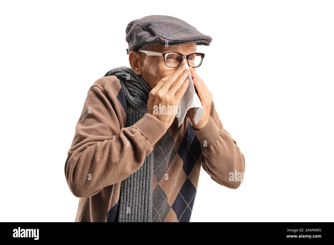 Ältere Menschen Niesen und Nase Wischen auf weißem Hintergrund Stockfoto