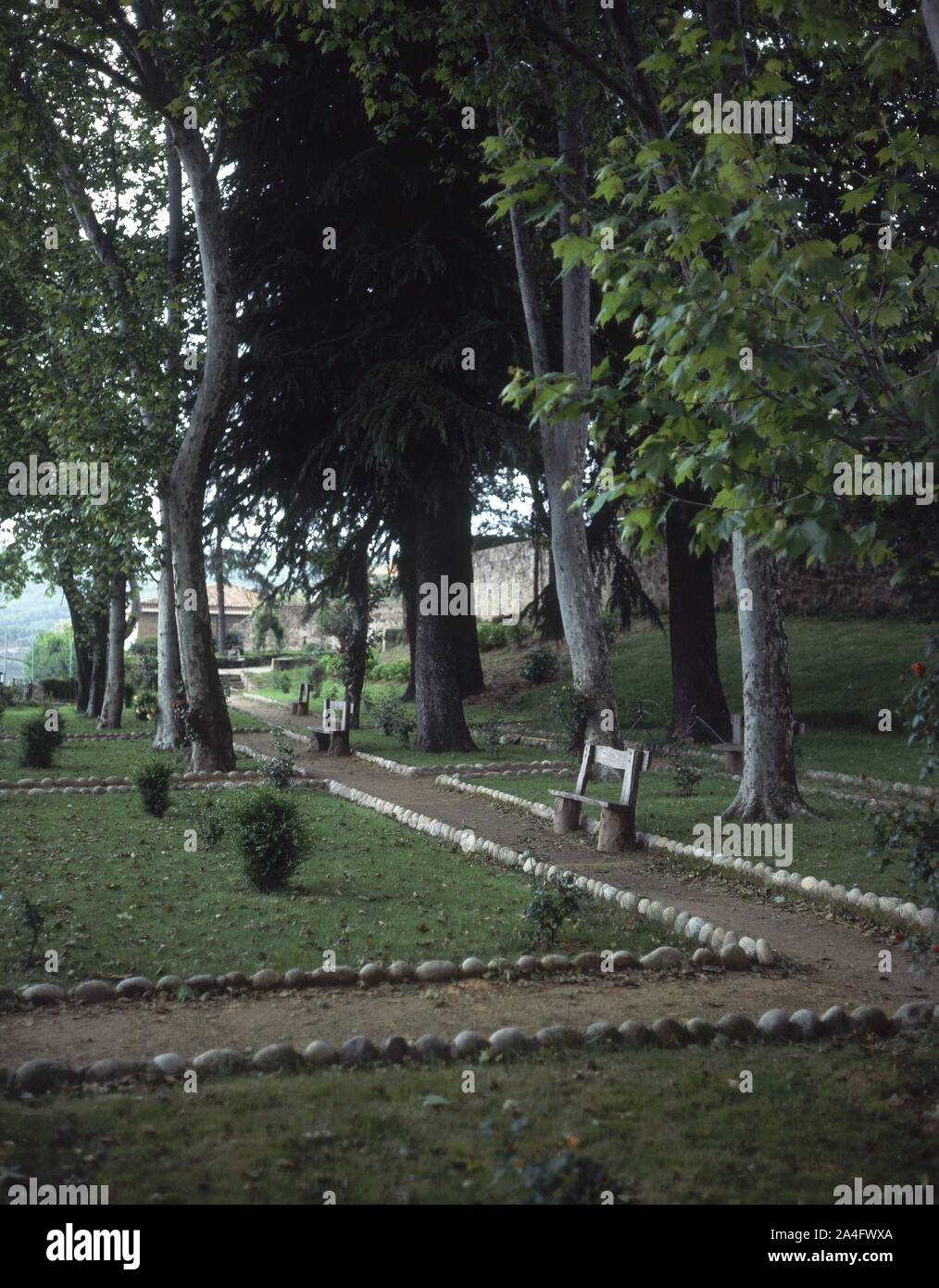 JARDINES. Lage: PALACIO CASTILLO DE LOS CONDES DE OROPESA. Jarandilla de la Vera. CACERES. Spanien. Stockfoto
