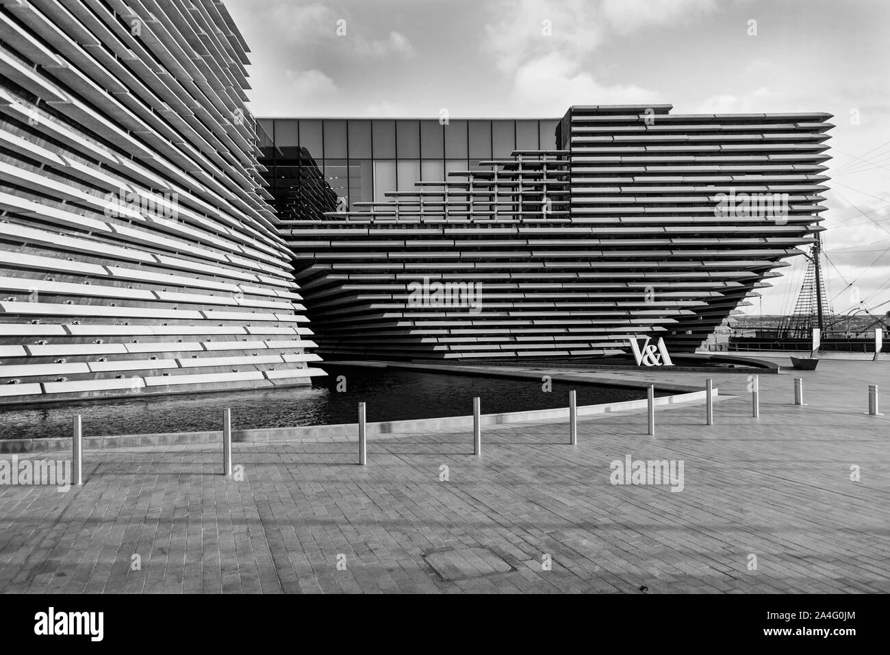 Die erstaunliche V&A Museum in Dundee in Schwarz und Weiß. Stockfoto