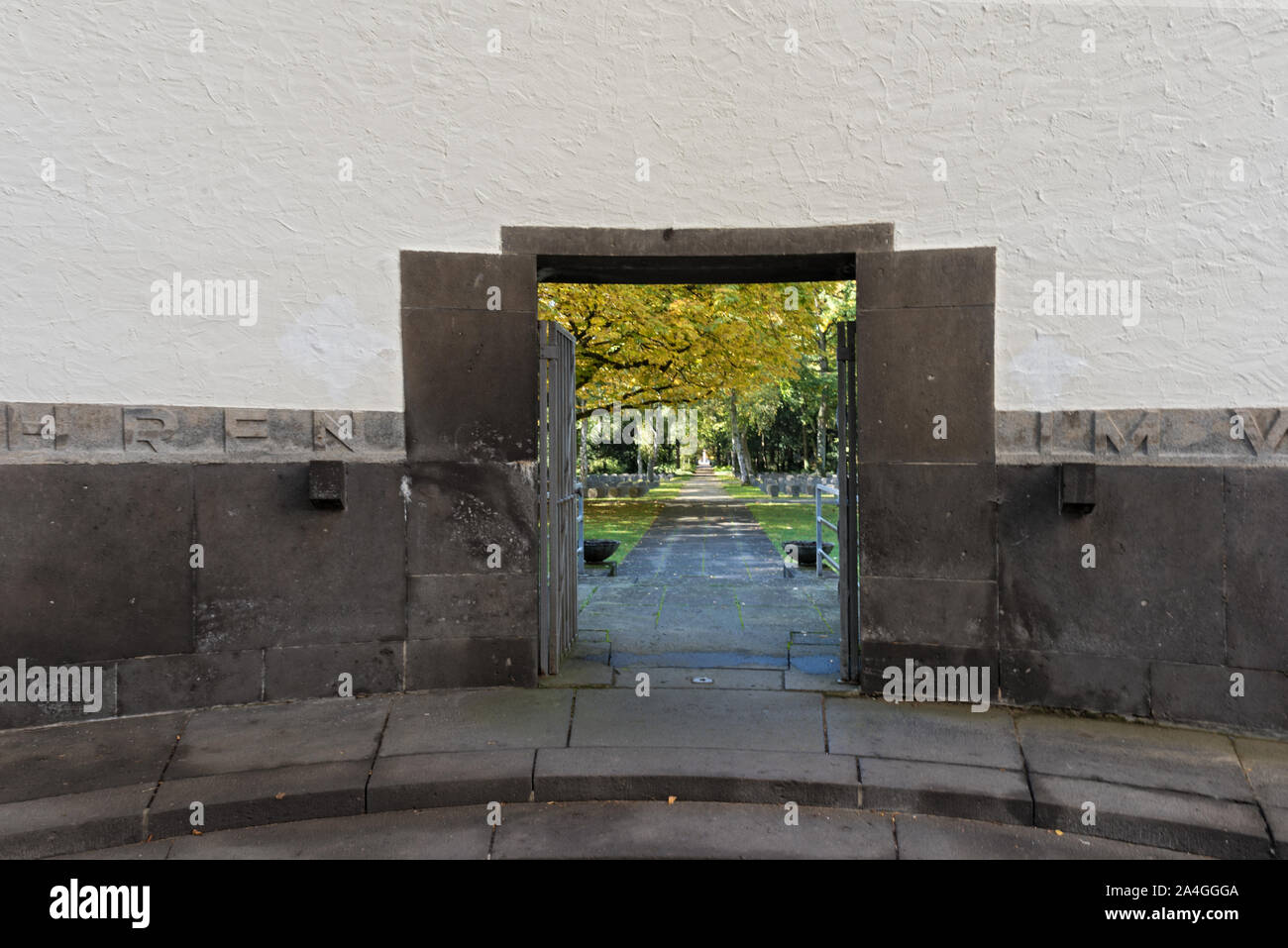Gedenkstätte für die Opfer der beiden Weltkriege auf dem Hauptfriedhof in Frankfurt am Main Deutschland Stockfoto