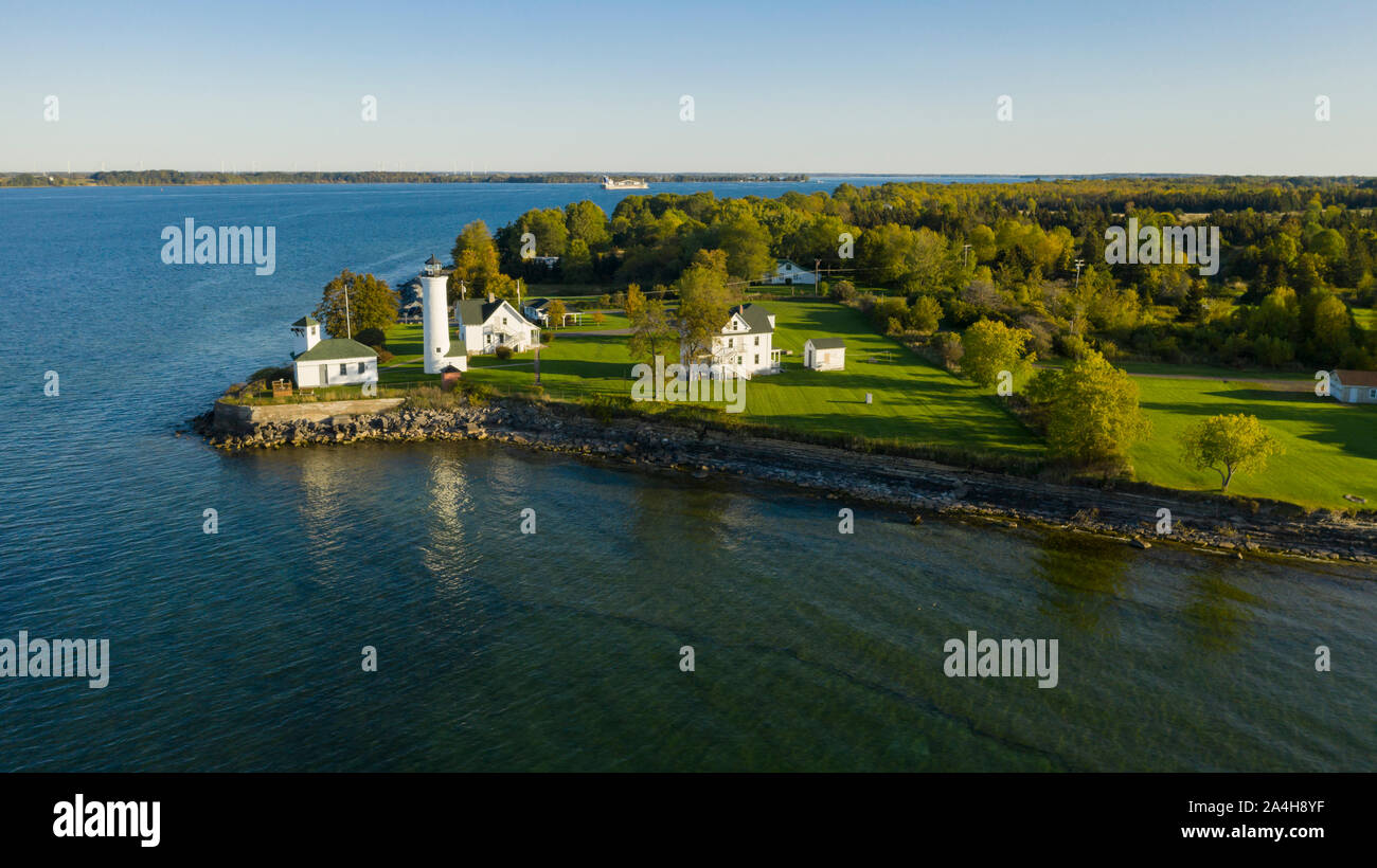 Grosser Ozean Frachter Kreuzfahrt in den grossen See über tibbett's Point am Lake Ontario Stockfoto