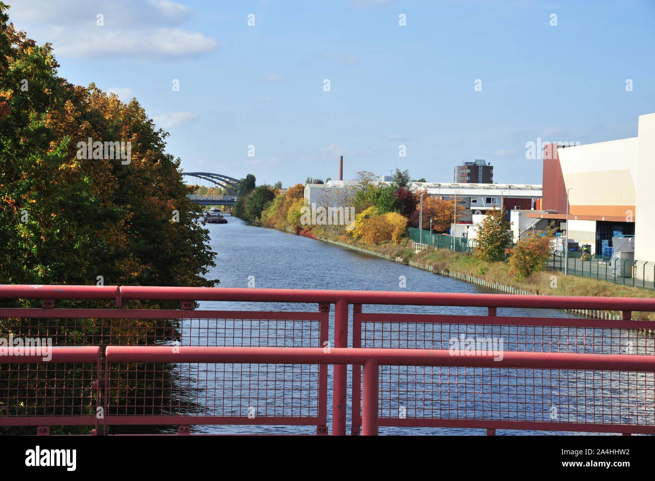 Herbst im Mauerweg in Berlin Neukölnn Stockfoto