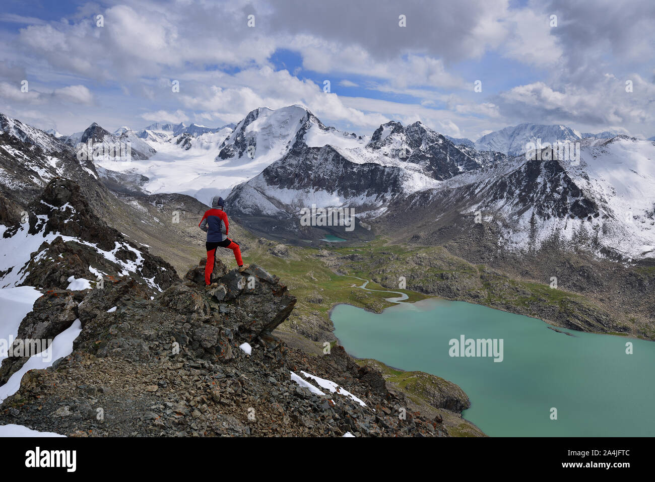 Tian Shan Gebirge, die Ala Kul Lake Trail in der Terskey Alatau Gebirgskette. Landschaft in die Ala Kul See, Kirgisistan, Zentralasien. Stockfoto