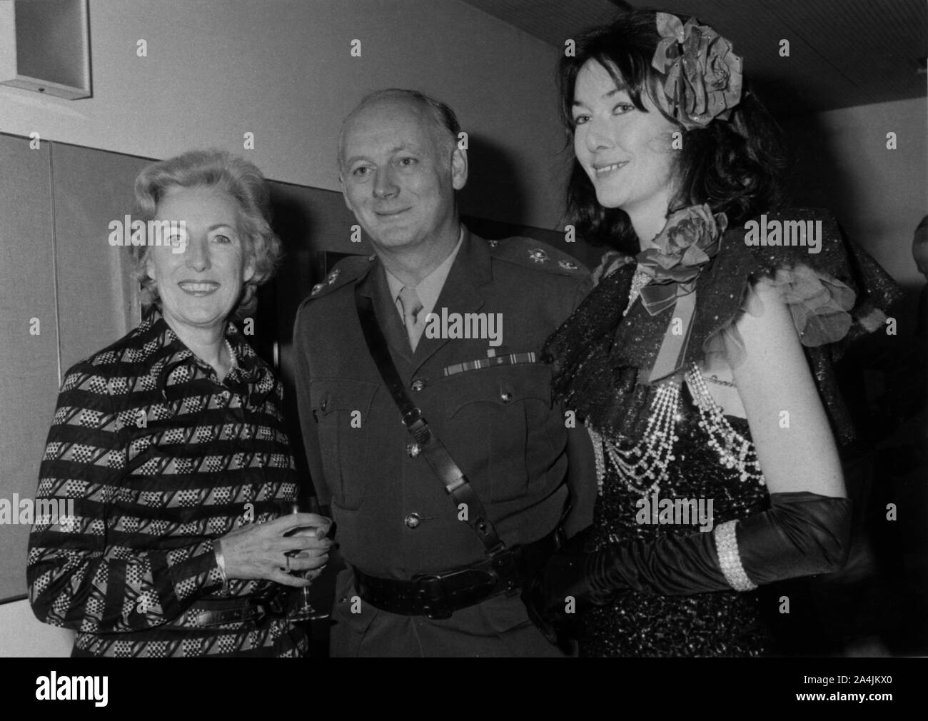Dame Vera Lynn mit Lord und Lady Montagu in Beaulieu, Mitte der 1970er Jahre. Stockfoto