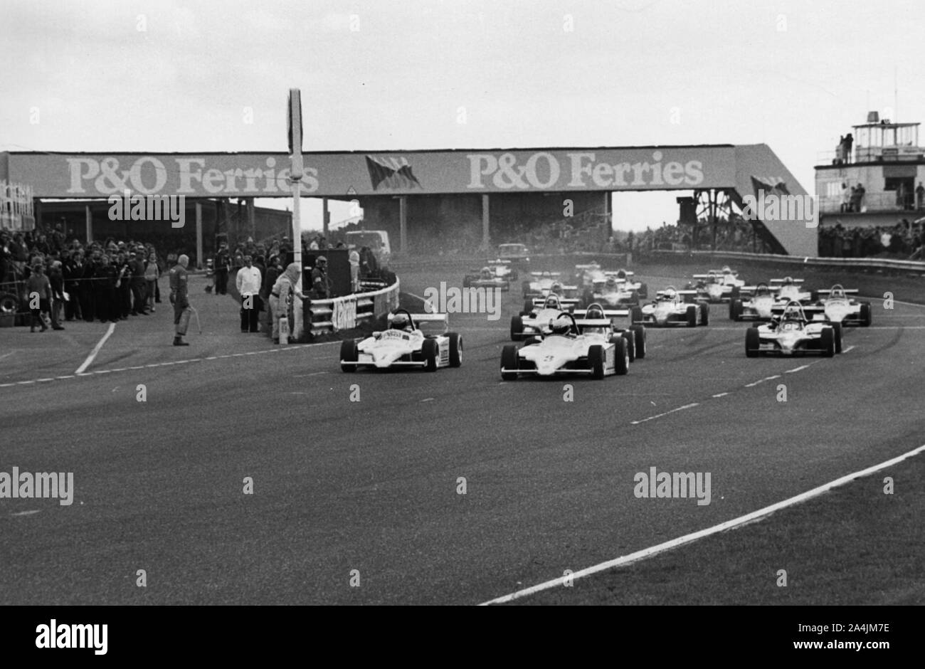 Start der F3-Rennen in Thruxton, Senna vordere Reihe auf der linken Seite, 4. April 1983. Stockfoto