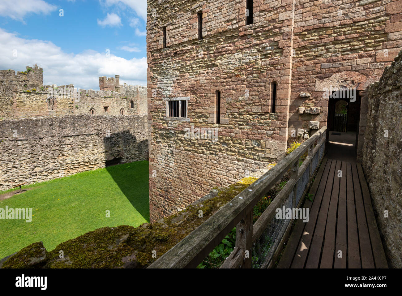 Ludlow Castle, Shropshire, England. Eingang in die Große Turm führt. Stockfoto