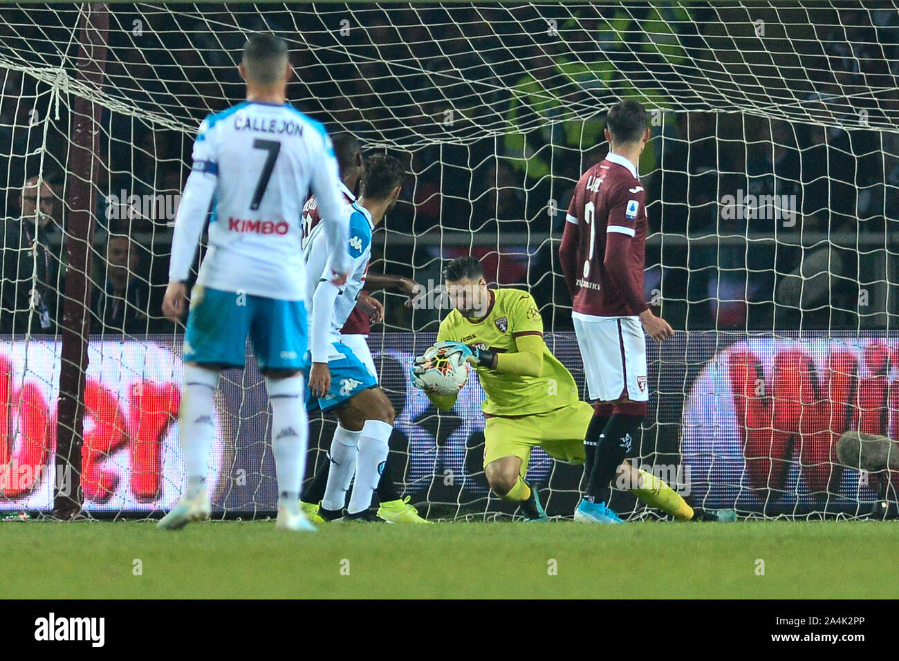 TURIN, Italien - OKTOBER 6, 2019: die Spieler von Torino FC und SSC Neapel in der Serie A Match zwischen Turin FC und SSC Napoli im Stadio Olimpico in Turin, Italien Stockfoto